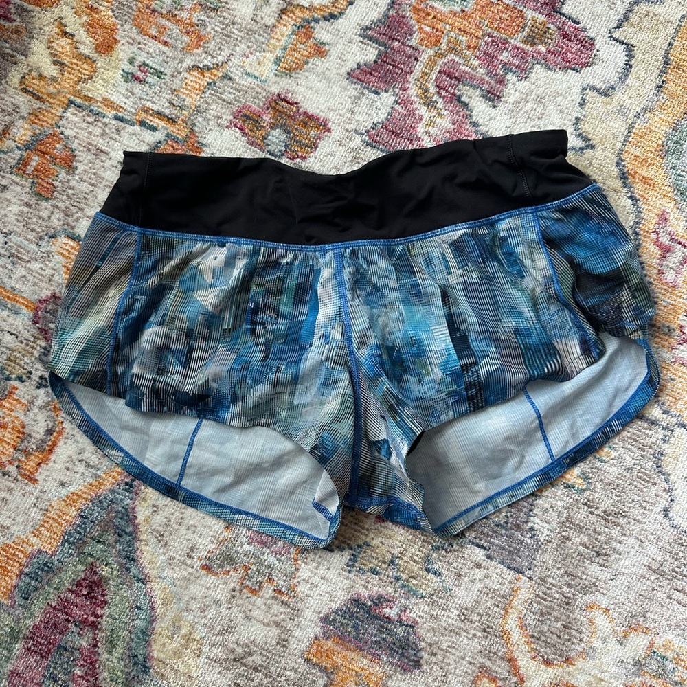 Lululemon 2” speed up shorts! Size 6!